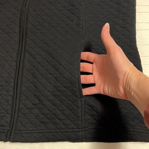 Croft & Barrow Quilted Cotton Vest - Picture 3 of 8